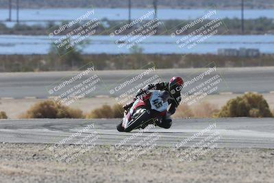 media/Nov-16-2025-Race Pace (Sun) [[8c5fa54630]]/Verified Riders/3-Turn 14 (1045am)/